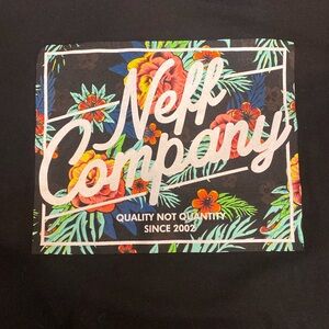 Neff Company - Men’s floral Hawaiian T shirt - XL
